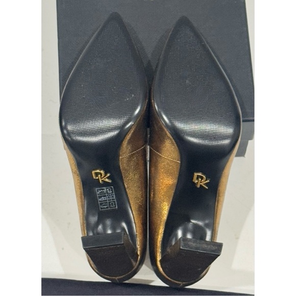 Donna Karan Criss Crinkle Metallic Bronze Pointy Toe Block Heel Leather Pump 7.5 - Picture 13 of 13